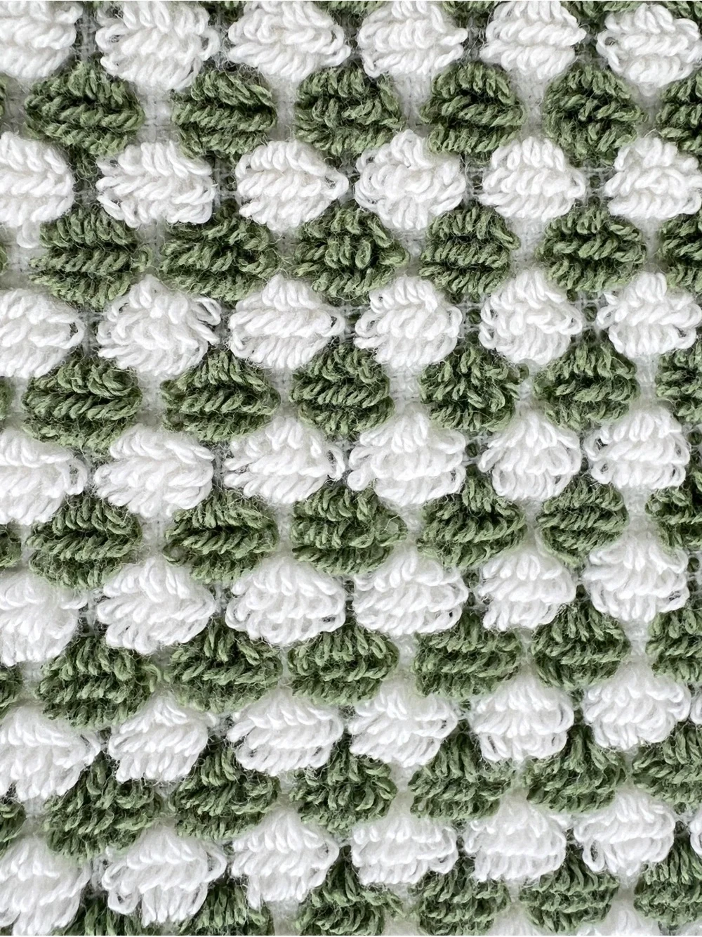 Truly Lou Bath Towels Sage Green and White Dotted Stripes Soft Cotton 2 Pc NEW